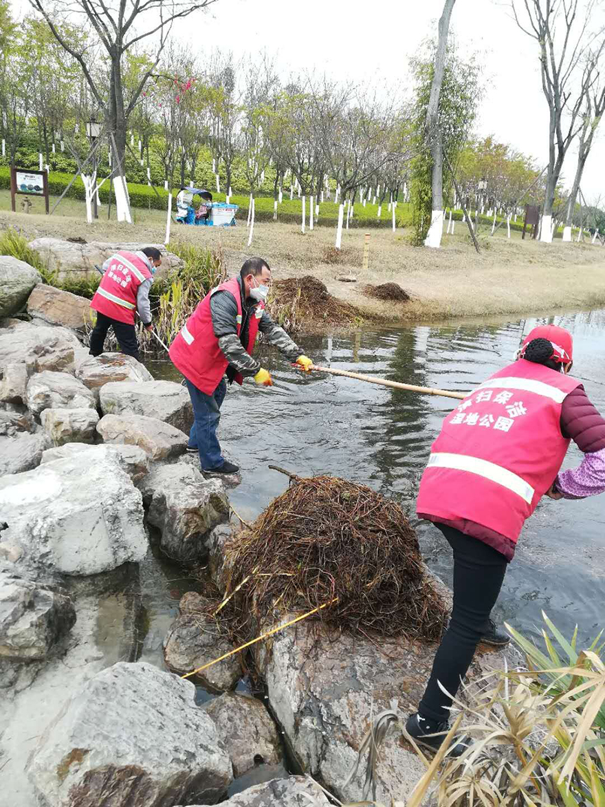 小枧生态公園開展大(dà)掃除活動1